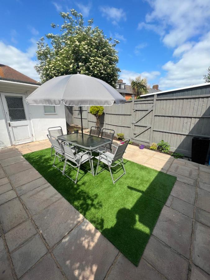 Casa vacanze Spacious 5 Bed, 2 Bathrooms House With A Private Garden Londra